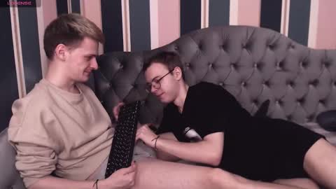 Snapshot of kerry_niki chatting on 2, 3, 2025 kerry_niki online show from 2, 3, 2025