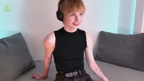 Snapshot of kessy_white chatting on 26, 7, 2026 Kessy online show from 26, 7, 2026