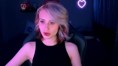 Snapshot of keti_moon chatting on 17, 6, 2026 Keti 3 online show from 17, 6, 2026