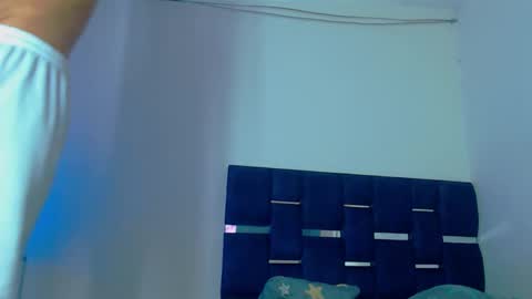 Snapshot of kevin_marlon chatting on 12, 11, 2025 Kevin y marlon online show from 12, 11, 2025