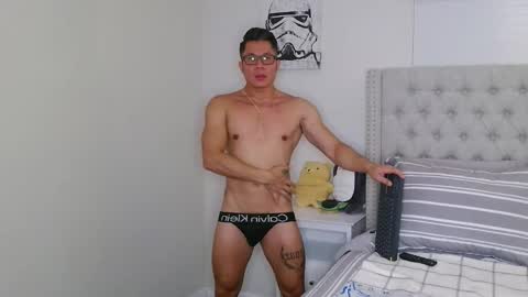 Snapshot of kevinkham chatting on 23, 10, 2025 kevinkham online show from 23, 10, 2025