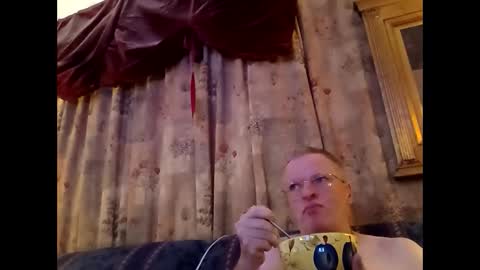 Snapshot of kevydaddyhubby2 chatting on 19, 1, 2026 kevydaddyhubby2 online show from 19, 1, 2026