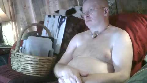 Snapshot of kevydaddyhubby2 chatting on 4, 4, 2026 kevydaddyhubby2 online show from 4, 4, 2026