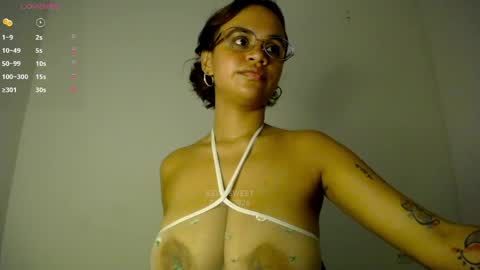 Snapshot of keyli_sweet chatting on 1, 6, 2026 Keyla online show from 1, 6, 2026