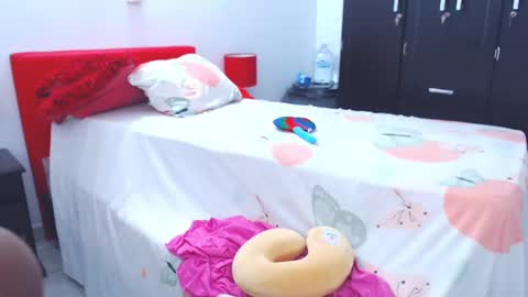 Snapshot of keyra_dainty chatting on 20, 2, 2025 Sandy Saenz online show from 20, 2, 2025