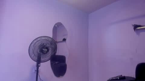Snapshot of khaterine_hot_1 chatting on 13, 5, 2026 Kathe Hot online show from 13, 5, 2026