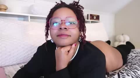 Snapshot of khayaparker chatting on 2, 2, 2026 Khaya online show from 2, 2, 2026