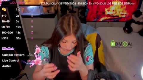 Snapshot of khionebesset chatting on 13, 11, 2025 Khi. online show from 13, 11, 2025