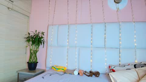 Snapshot of kiana_cream chatting on 22, 1, 2025 N M online show from 22, 1, 2025