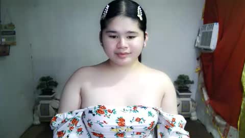 Your SweetGirl Ts online show from 23, 9, 2025