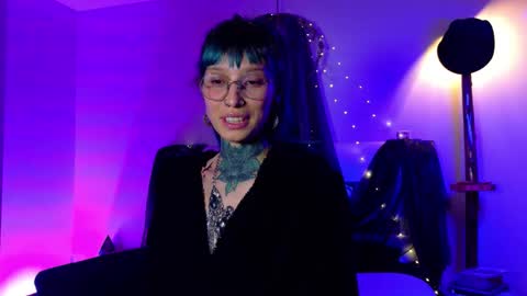 Snapshot of kiannamills chatting on 6, 10, 2025 Kianna online show from 6, 10, 2025