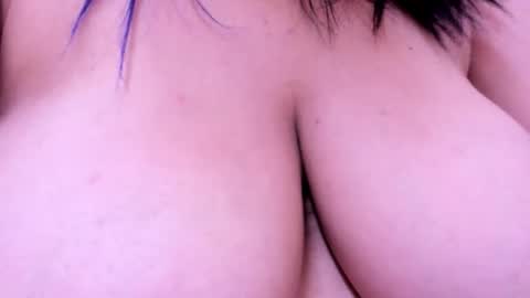 Snapshot of kiara_cruz__ chatting on 21, 12, 2025 kiara Cruz online show from 21, 12, 2025