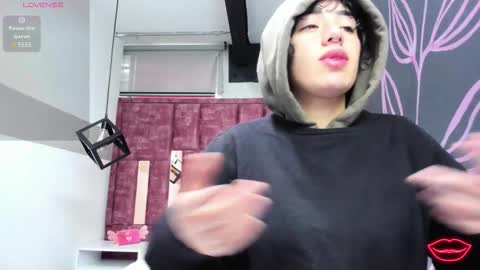 KIARA FOX online show from 3, 2, 2026