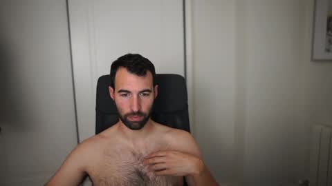 Snapshot of kiatog5 chatting on 12, 3, 2025 Manu online show from 12, 3, 2025