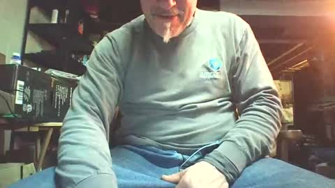 kick_1_down online show from 2, 1, 2025