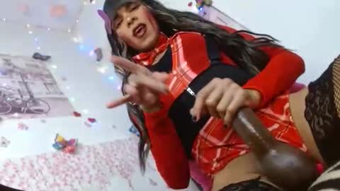  kika lorace  online show from 23, 4, 2026