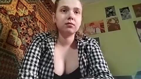 Snapshot of kikibang_ chatting on 27, 4, 2026 kikibang_ online show from 27, 4, 2026