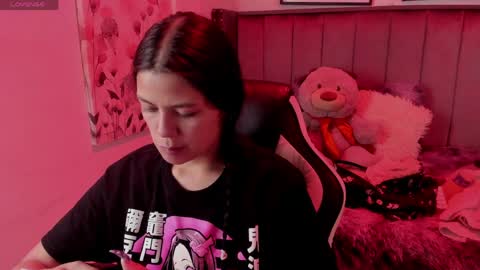Kikii  online show from 9, 4, 2026