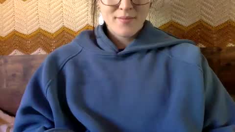 kikiraebabyy online show from 28, 1, 2025