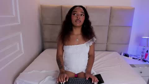 Snapshot of kilyegomez1 chatting on 20, 6, 2026 SHURI LUX online show from 20, 6, 2026