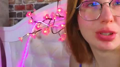 CatherineBarkJamieWallace online show from 18, 12, 2025