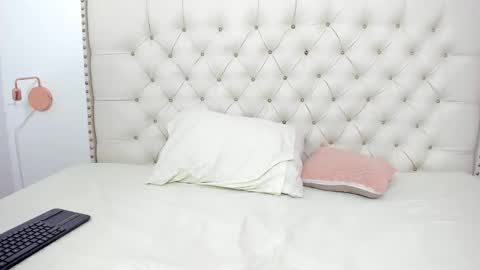 Snapshot of kim_eli chatting on 22, 12, 2024 kim_eli online show from 22, 12, 2024