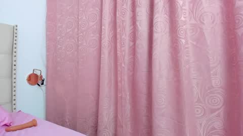 Snapshot of kim_eli chatting on 8, 2, 2025 kim_eli online show from 8, 2, 2025