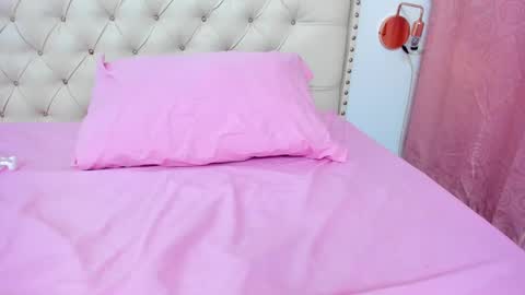 Snapshot of kim_eli chatting on 26, 2, 2025 kim_eli online show from 26, 2, 2025