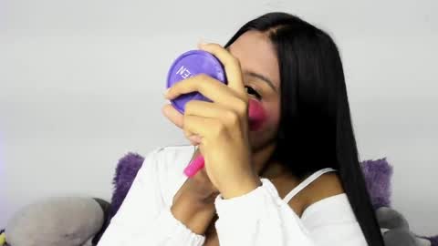 kim_mouth17 online show from 4, 4, 2026