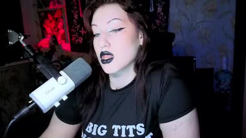 Hi Im Kimberly but u can call me Kim. Turn on ur sound i love to talk and moan online show from 1, 7, 2026