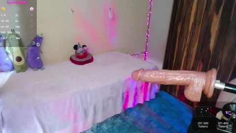 Snapshot of kim_saenz20 chatting on 5, 2, 2025 Kim Mishell online show from 5, 2, 2025