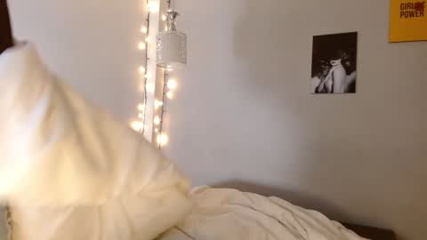 Snapshot of kimandyuk chatting on 7, 12, 2024 Kim  Yuk online show from 7, 12, 2024