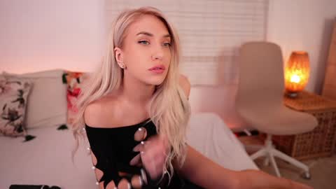 Snapshot of kimberhot chatting on 25, 10, 2025 Kim online show from 25, 10, 2025