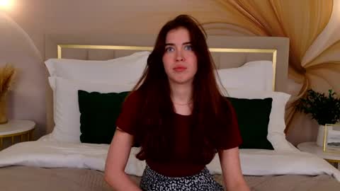 Snapshot of kimberly_bond chatting on 7, 7, 2026 Kimberly online show from 7, 7, 2026