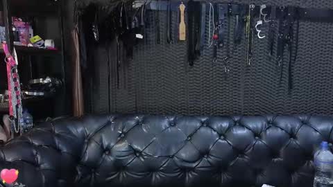  KIMBERLY SWAN  online show from 21, 9, 2025