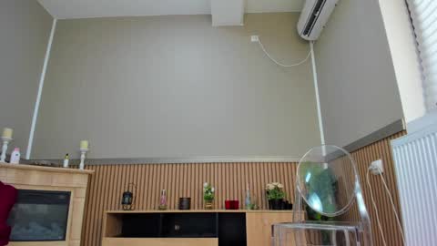 kimi_ivy online show from 8, 12, 2024