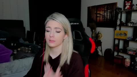 Wolfs Girl online show from 20, 2, 2026