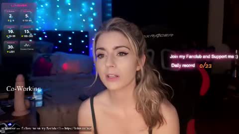 Wolfs Girl online show from 6, 7, 2026
