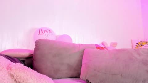 Natalie online show from 28, 4, 2026