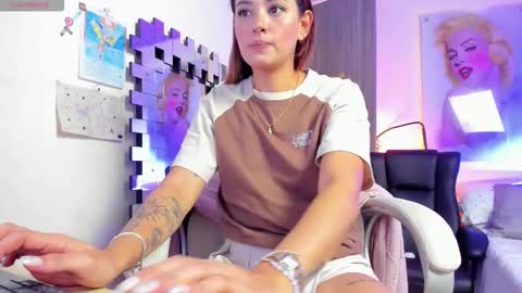 kimmberly_saenz_ online show from 3, 2, 2026