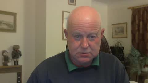 Snapshot of kindahairy4u chatting on 25, 10, 2025 kindahairy4u online show from 25, 10, 2025