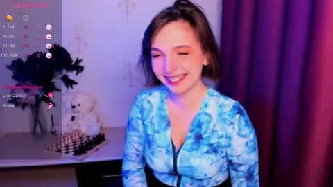 Hazel online show from 5, 11, 2025