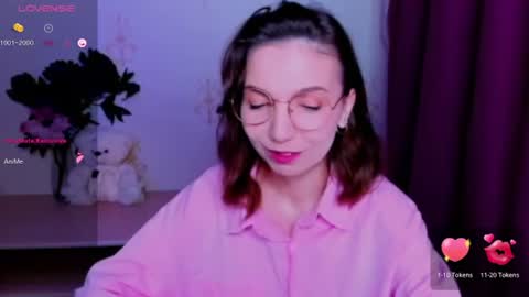 Snapshot of kindhazelhere_ chatting on 15, 6, 2026 Hazel online show from 15, 6, 2026