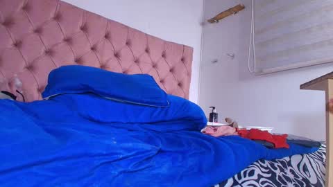 Bella online show from 25, 1, 2025