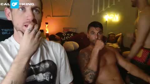 Snapshot of king_cal_ chatting on 4, 12, 2024 king_cal_ online show from 4, 12, 2024