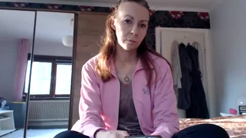 Snapshot of kingandprincess chatting on 19, 6, 2026 sexysexyhotwetpinkredpussy online show from 19, 6, 2026