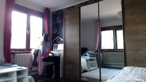sexysexyhotwetpinkredpussy online show from 20, 7, 2026
