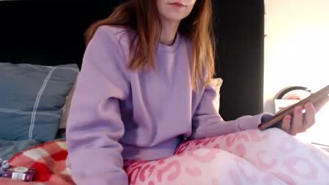 sexysexyhotwetpinkredpussy online show from 28, 7, 2026