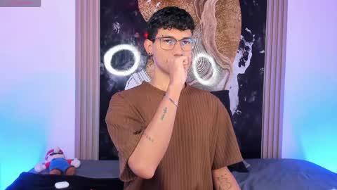  A L E X  online show from 17, 4, 2026