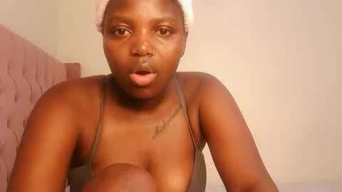 Snapshot of kinky_lola1 chatting on 27, 2, 2026 Lola online show from 27, 2, 2026